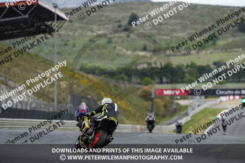cadwell no limits trackday;cadwell park;cadwell park photographs;cadwell trackday photographs;enduro digital images;event digital images;eventdigitalimages;navarra;no limits trackdays;peter wileman photography;racing digital images;trackday digital images;trackday photos